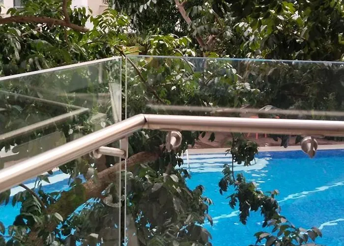 Tambuli 1 Bedroom Beachfront アパート マクタン