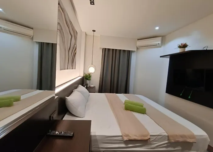 Tambuli 1 Bedroom Beachfront アパート マクタン