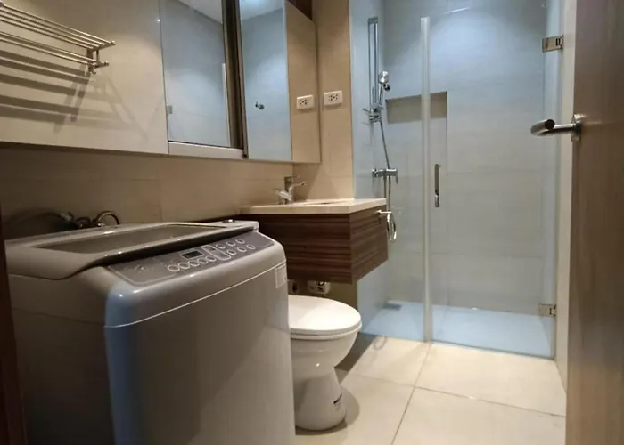 Tambuli 1 Bedroom Beachfront マクタン