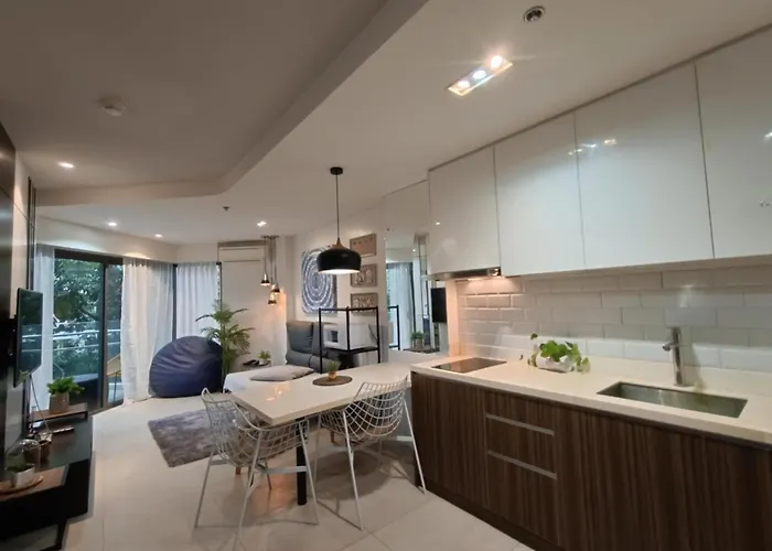 アパート Tambuli 1 Bedroom Beachfront マクタン